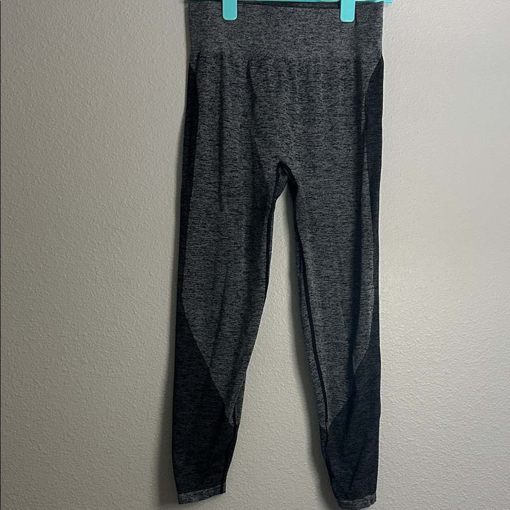 Gray pink nation Leggings peach look